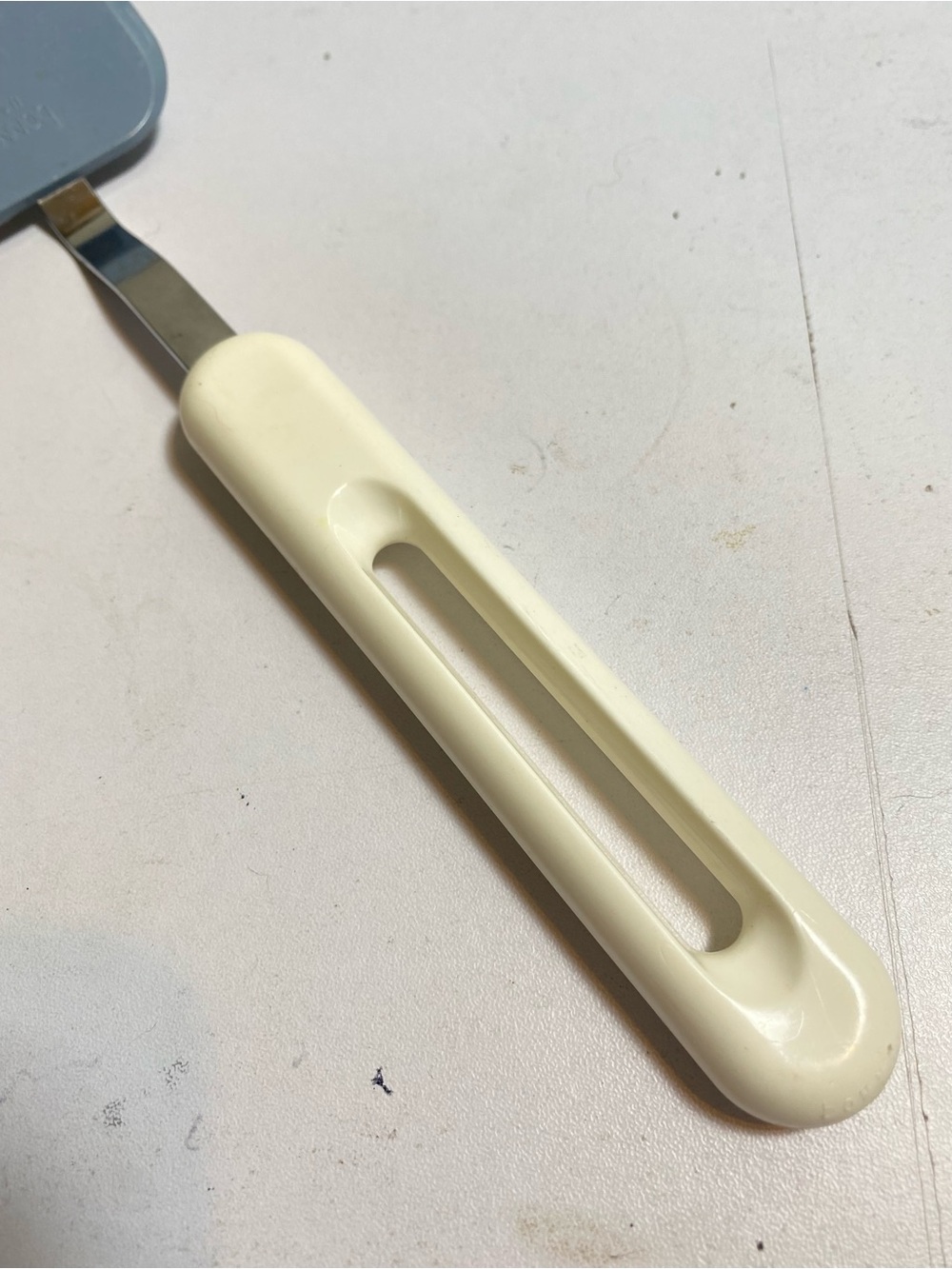 VTG Bonny USA Slotted Spatula Turner Blue Head White Plastic Handle Stainless - Picture 7 of 10